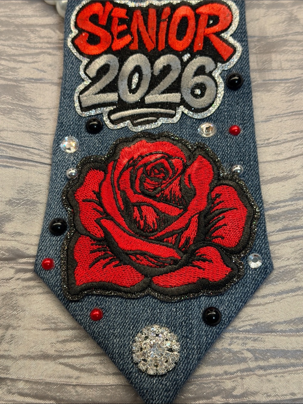 Handcrafted Denim 'Senior 2026' Tie Necklace with Red Rose Embroidery - Picture 4 of 13